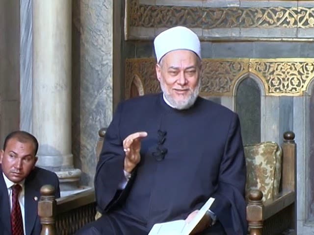 تفسير سورة المائدة وصفات المنافقين الذين في قلوبهم مرض