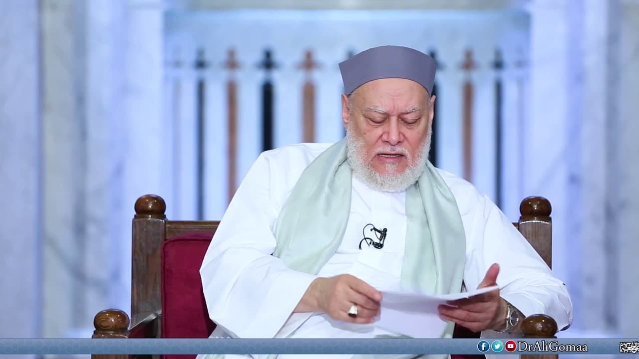 حكم سجدة التلاوة عند القراءة في المصحف على السرير