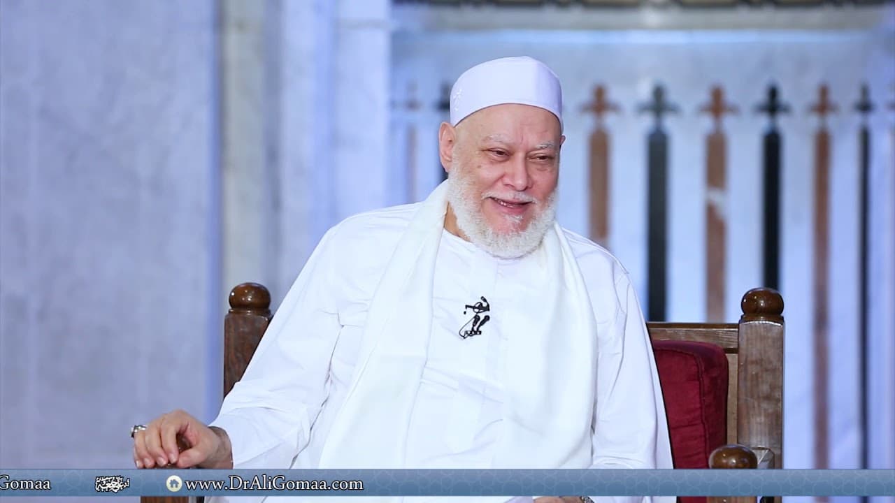 حكم القراءة من المصحف في الصلاة وأحكام فقهية متنوعة في العبادات
