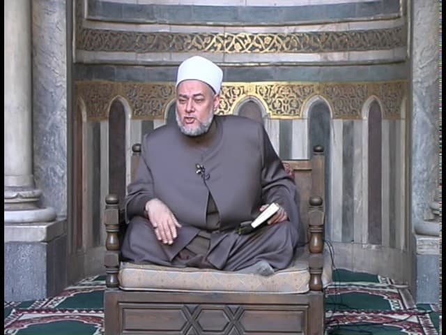 تفسير آية الوصية في سورة البقرة وأحكام إنشائها وإثباتها وتبديلها