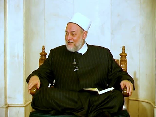 من سن سنة حسنة وحديثه وأحكام إبداء الصدقات وإخفائها في سورة البقرة