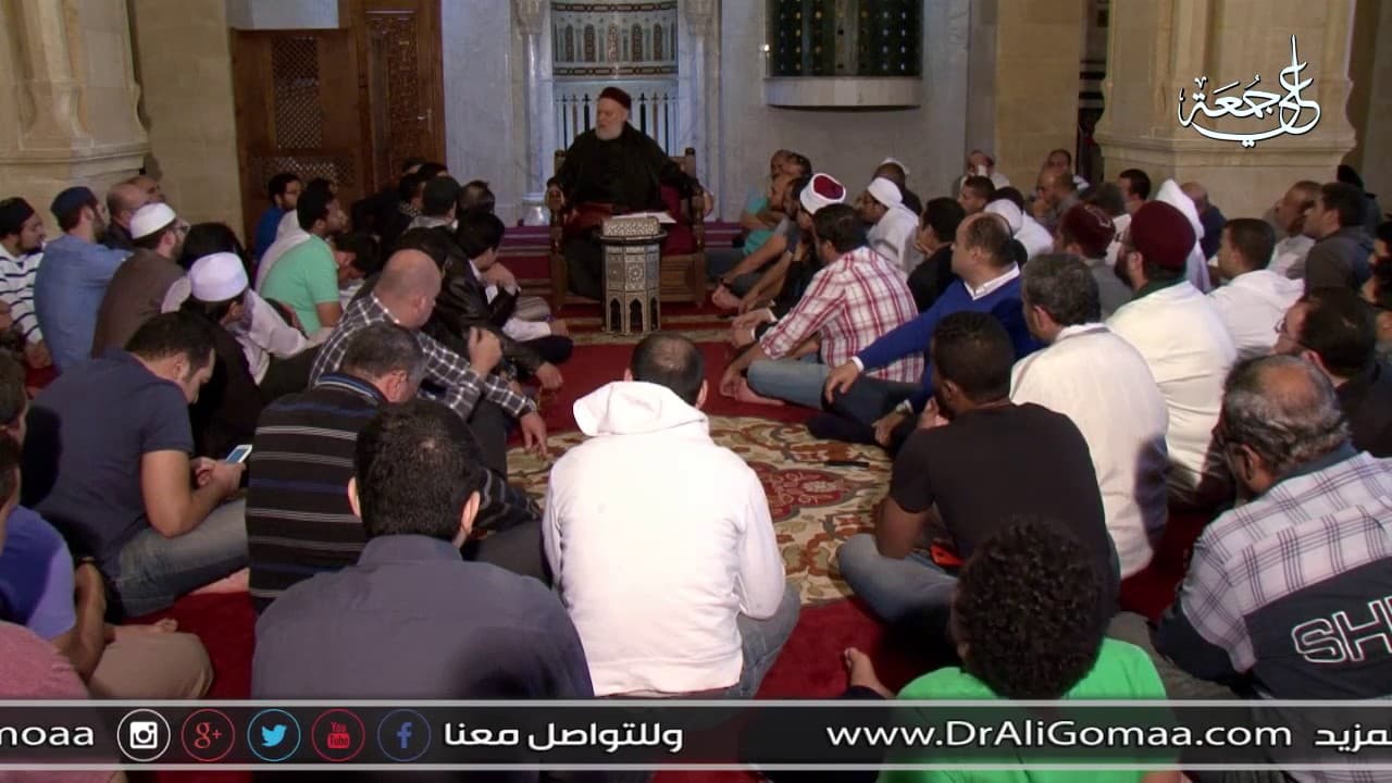 العمل في مطعم يقدم الخمر في بلاد غير المسلمين وحكم العقود الفاسدة