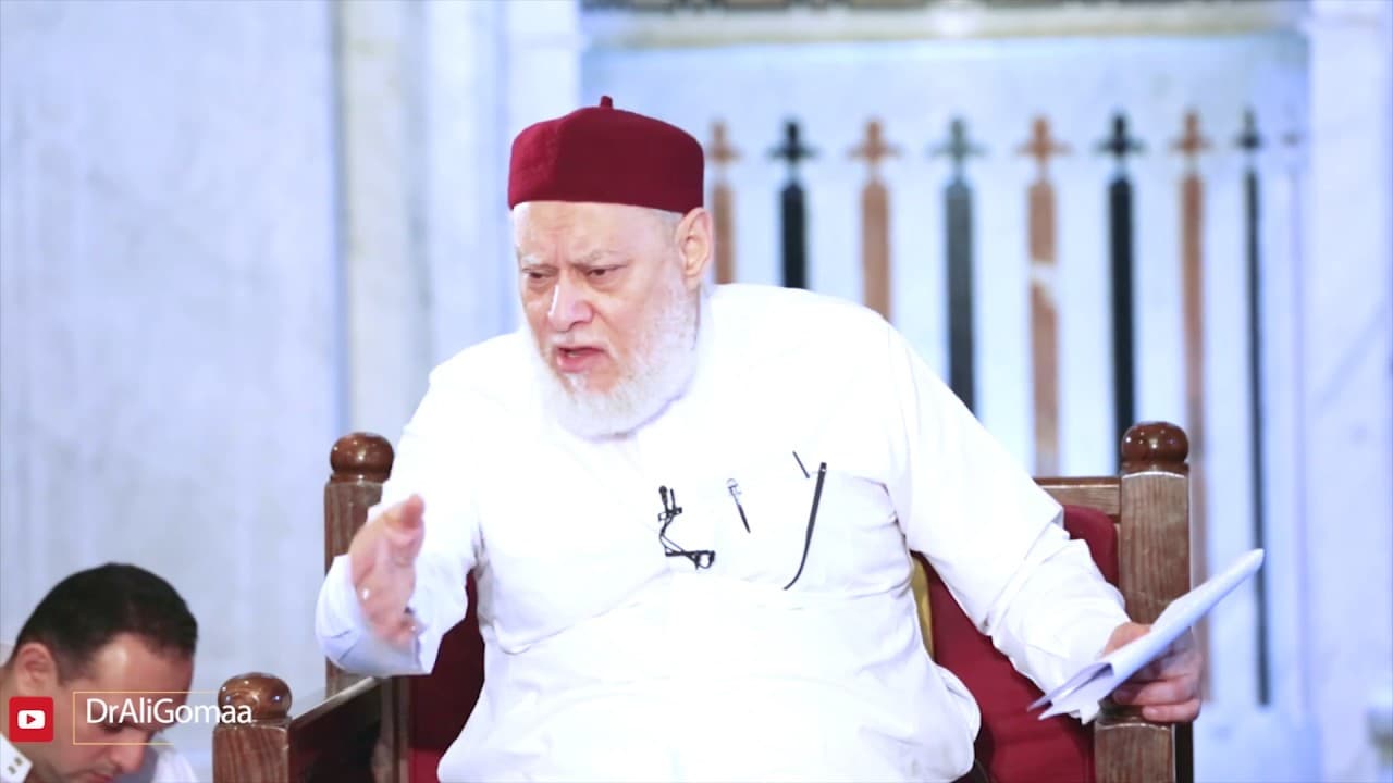 حكم خلع الحجاب أمام زوج الأخت الذي ربّاك وتقبيله