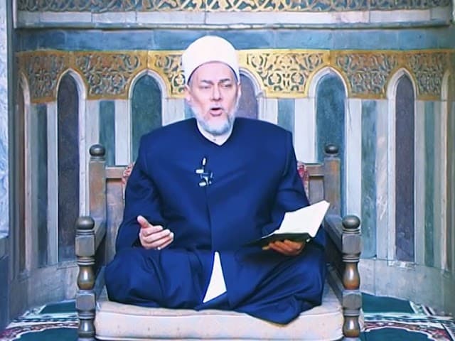 تفسير الآية 233 من سورة البقرة وقاعدة اسم الفاعل في القرآن الكريم