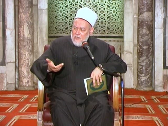 تلقين الميت بعد الدفن وتكفينه وأحكام غسل الميت ودفنه في الإسلام