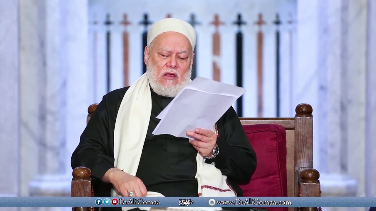 الصلاة باتجاه قبلة خاطئة وحكم إعادتها في الوقت