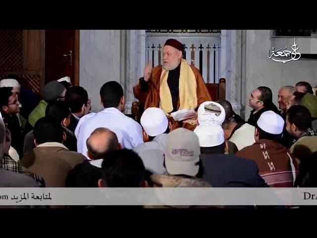 حكم الفتح على الإمام إذا نسي القراءة وكيفية طلب الفتح في الصلاة