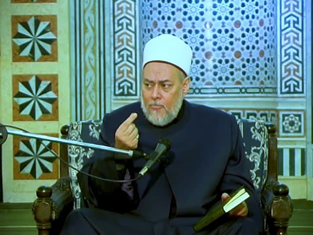 واجب الداعية في تبليغ الدعوة بالبينات دون إكراه أو تحسر