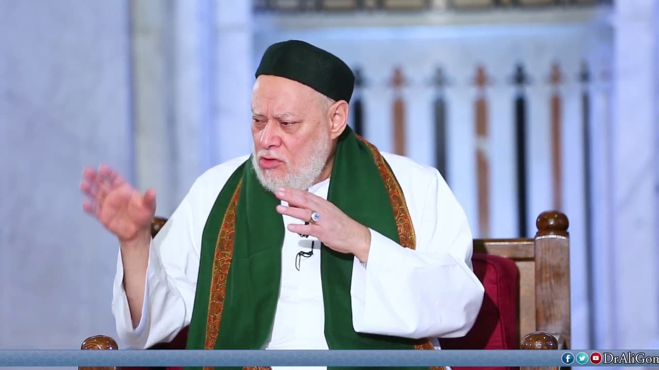 حكم تكرار صلاة الجمعة أكثر من مرة لاستيعاب المصلين