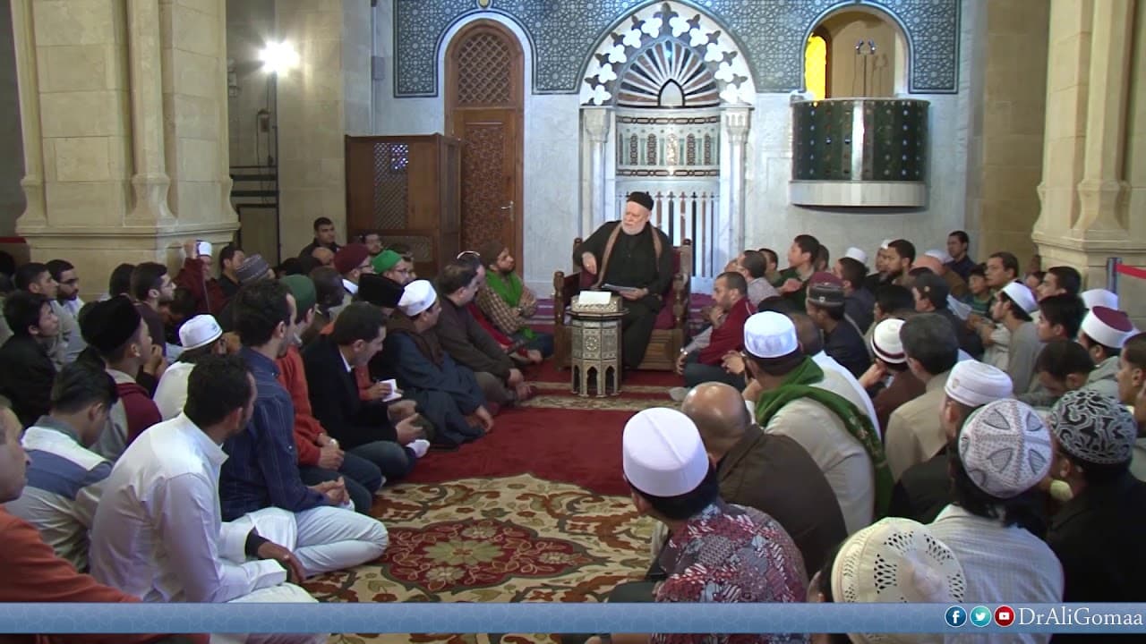 حكم خروج الأرملة في شهور العدة للعمل وإعالة الأولاد
