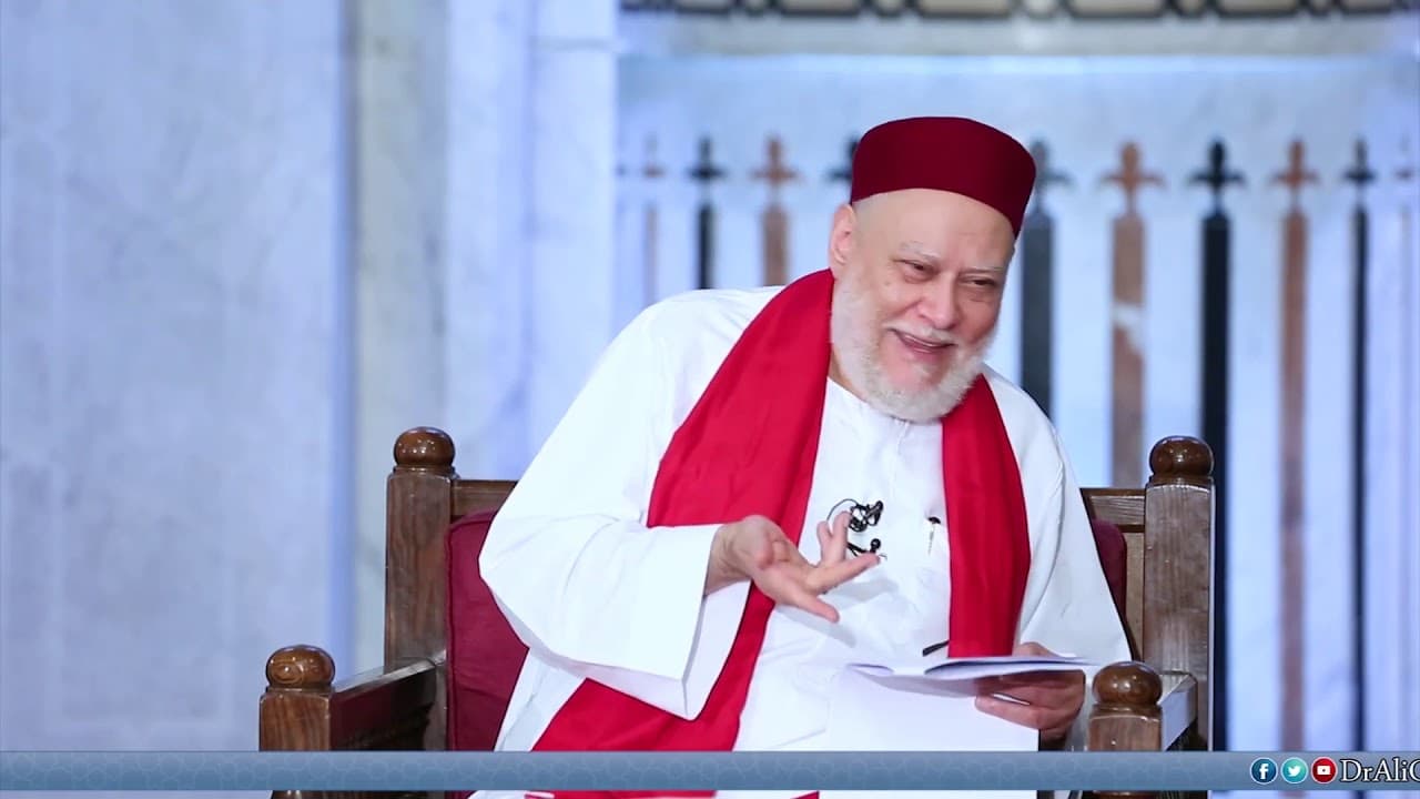 الخشوع في الصلاة وحكم إطفاء النور للصلاة في الظلام